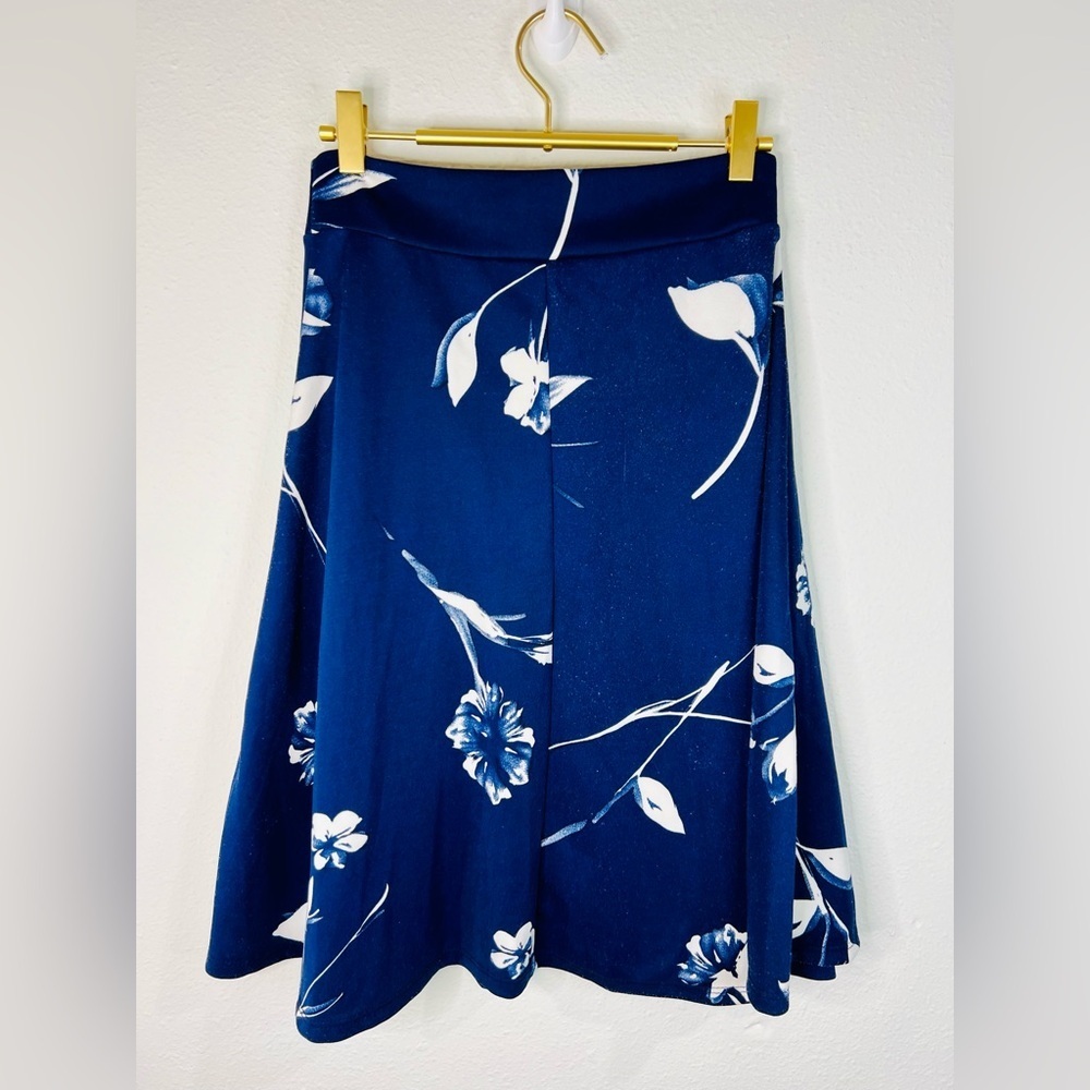 See You Monday Women’s Blue Floral Pleated Skirt Size Medium Elegant & Feminine - Picture 9 of 12